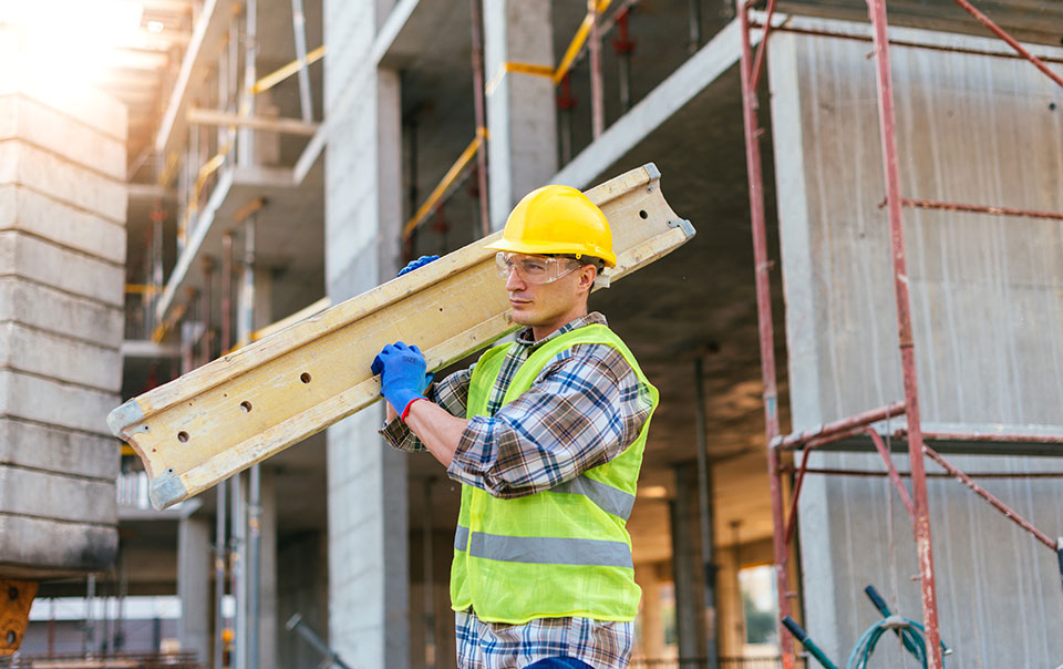 Suicide in the Construction Industry | Travelers Insurance